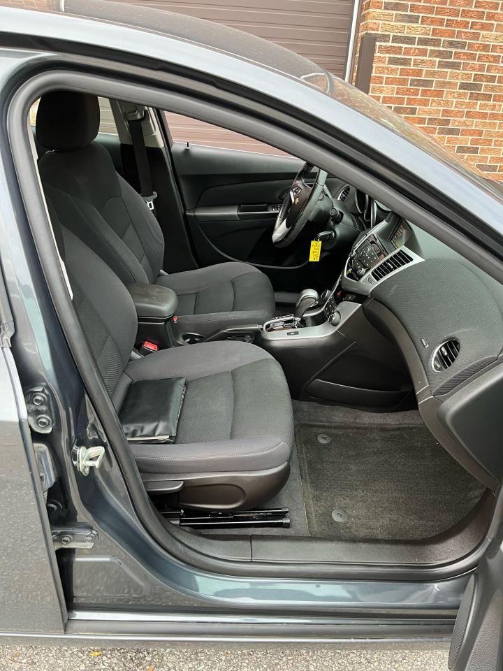 2013 Chevrolet Cruze LT - Photo #10