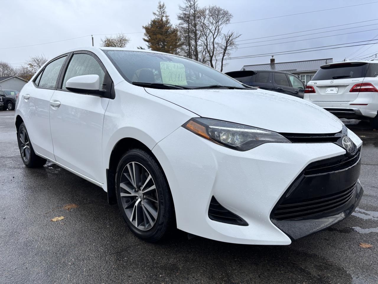 Used 2018 Toyota Corolla XLE / POWER SUNROOF / HEATED SEATS / APPLE CARPLAY & ANDROID AUTO / REVERSE CAMERA / TOUCH SCREEN ENTERTAINMENT / ALLOY WHEELS for sale in Truro, NS