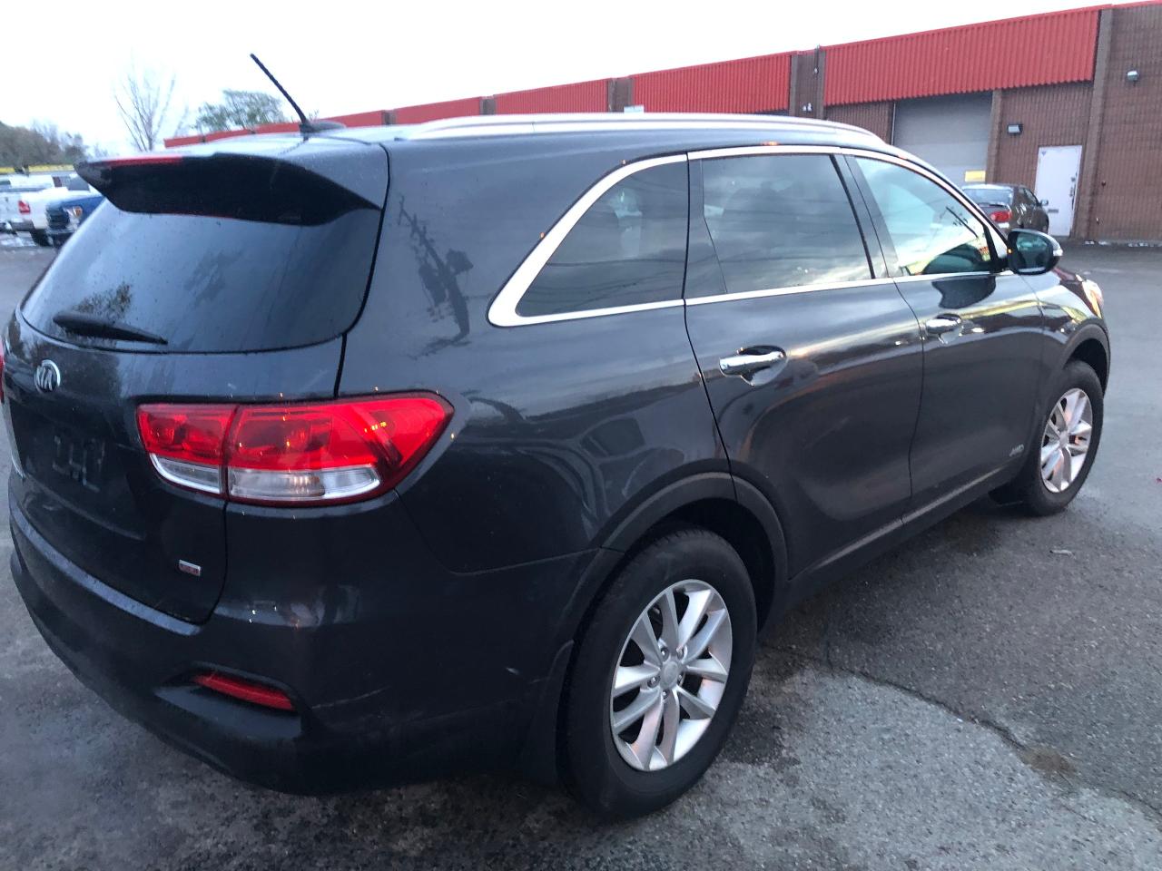 2018 Kia Sorento LX AWD Photo4