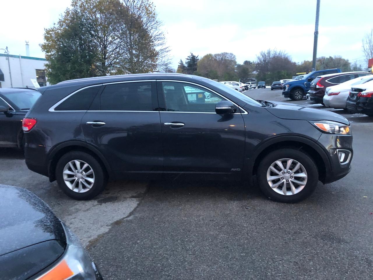 2018 Kia Sorento LX AWD - Photo #4