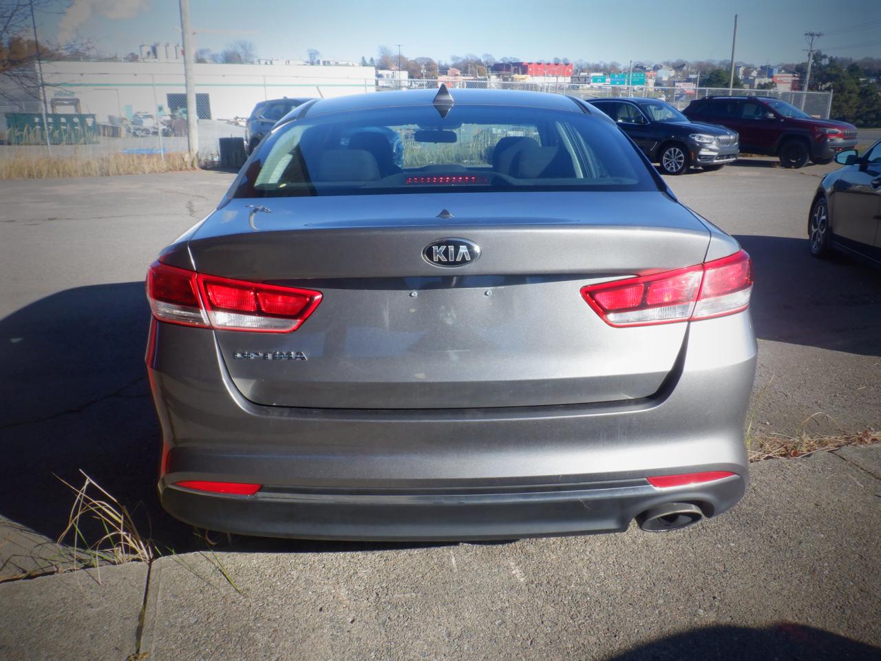 2018 Kia Optima LX - Photo #8