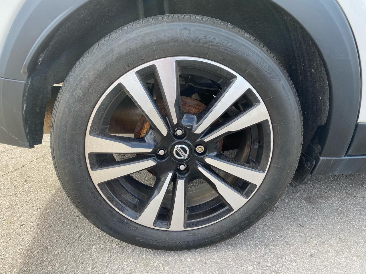 2019 Nissan Kicks SV FWD - Photo #7