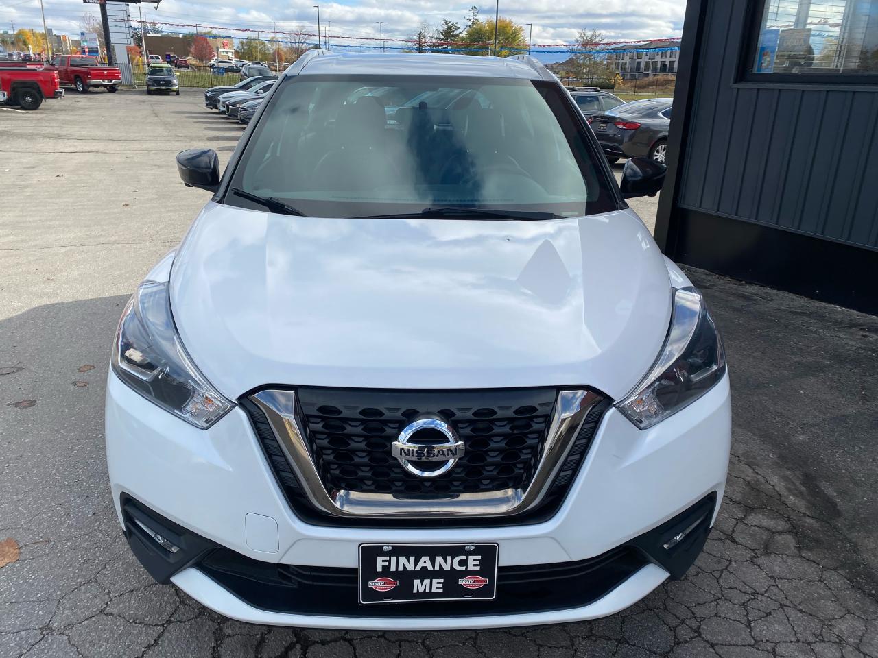 2019 Nissan Kicks SV FWD - Photo #3