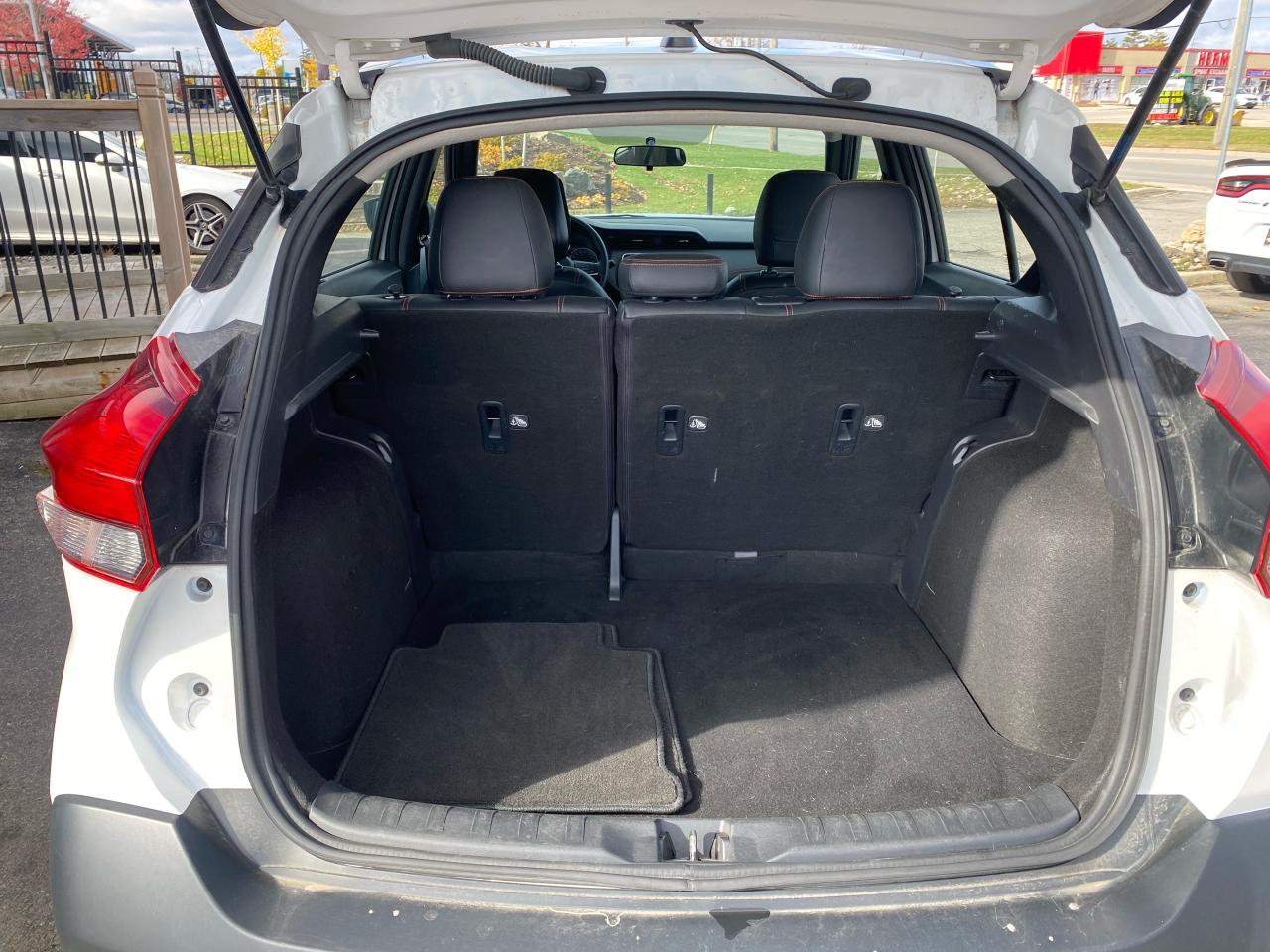 2019 Nissan Kicks SV FWD - Photo #5