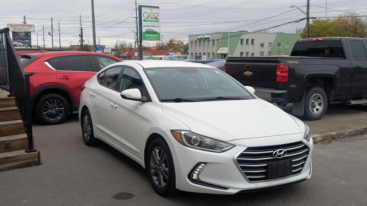 2017 Hyundai Elantra GL Photo2
