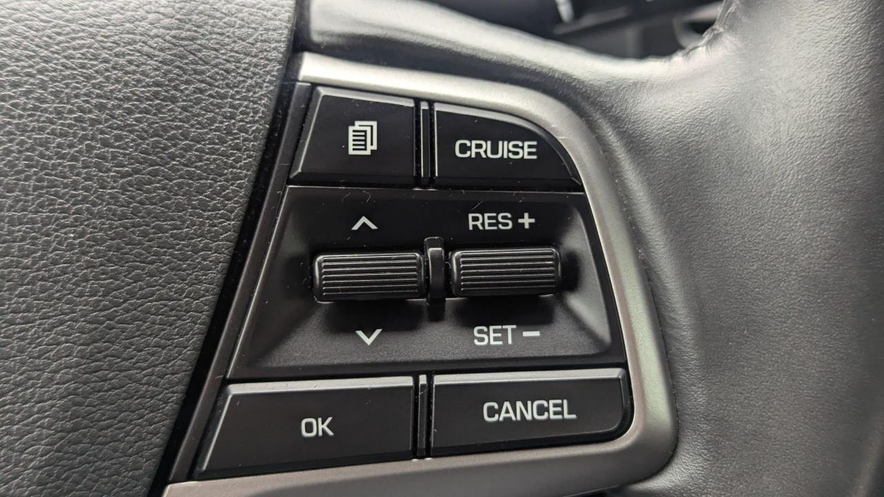 2017 Hyundai Elantra GL - Photo #15