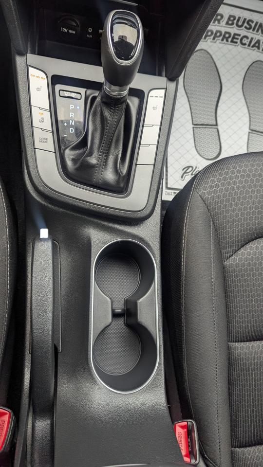 2017 Hyundai Elantra GL - Photo #22