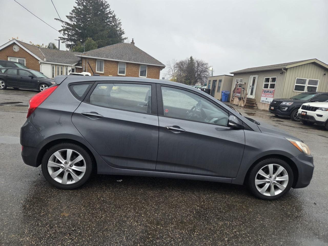 2013 Hyundai Accent GLS, HATCH, ALLOYS, ONLY 51KMS, CERTIFIED Photo4