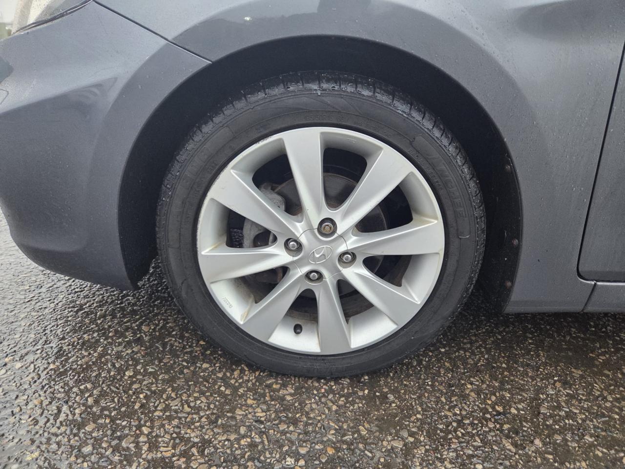 2013 Hyundai Accent GLS, HATCH, ALLOYS, ONLY 51KMS, CERTIFIED - Photo #13