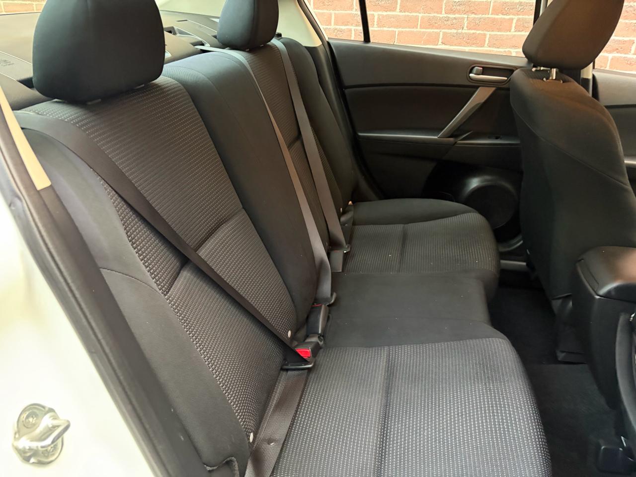 2012 Mazda MAZDA3 GX Photo