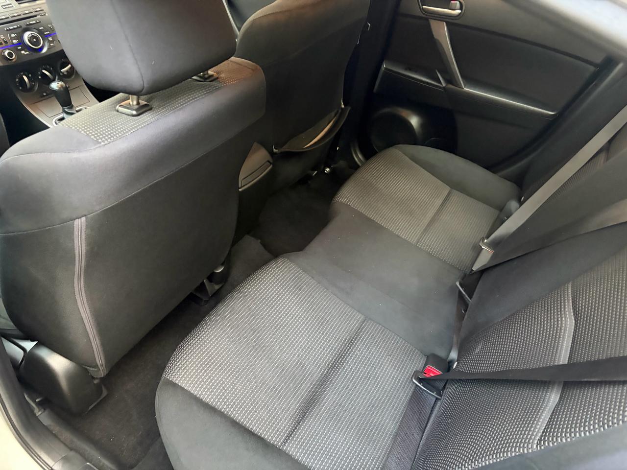 2012 Mazda MAZDA3 GX Photo