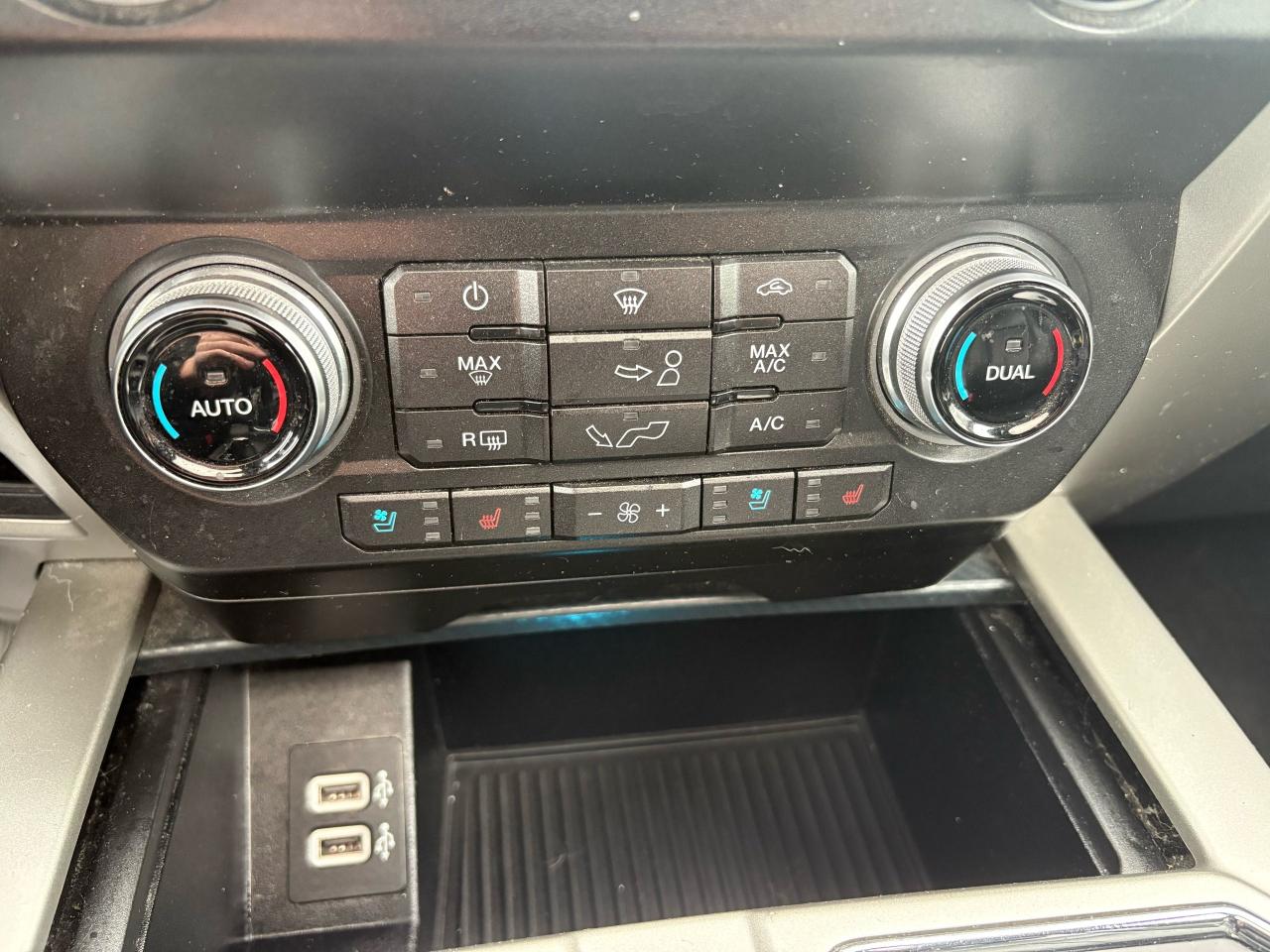 2019 Ford F-150 Lariat - Photo #16