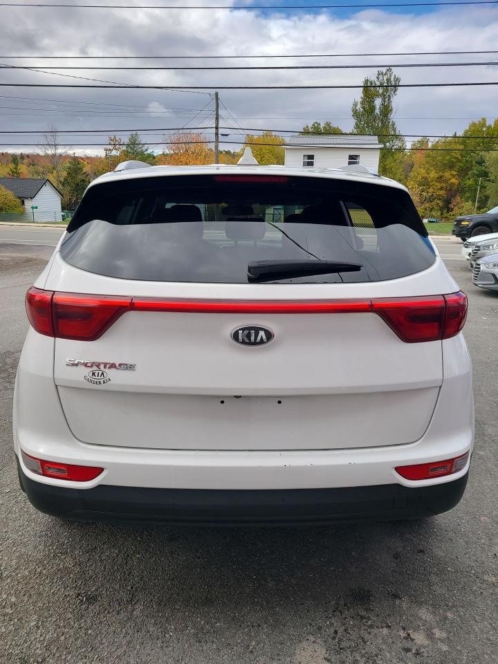 2017 Kia Sportage LX - Photo #4