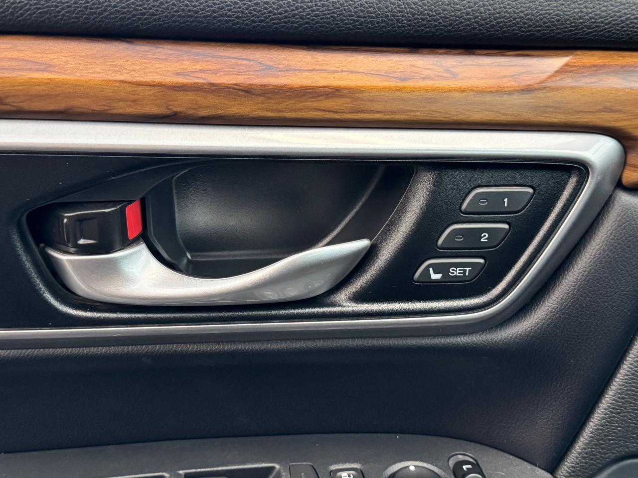 2018 Honda CR-V EX-L AWD+New Brakes+Roof+Leather+CLEAN CARFAX Photo52