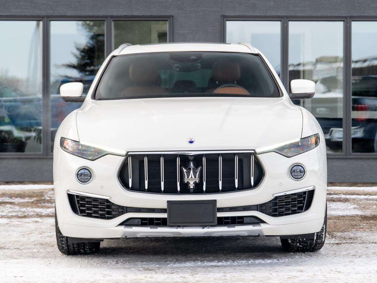 2021 Maserati Levante GranLusso 3.0L  ONLY 19,532 KMS Photo2