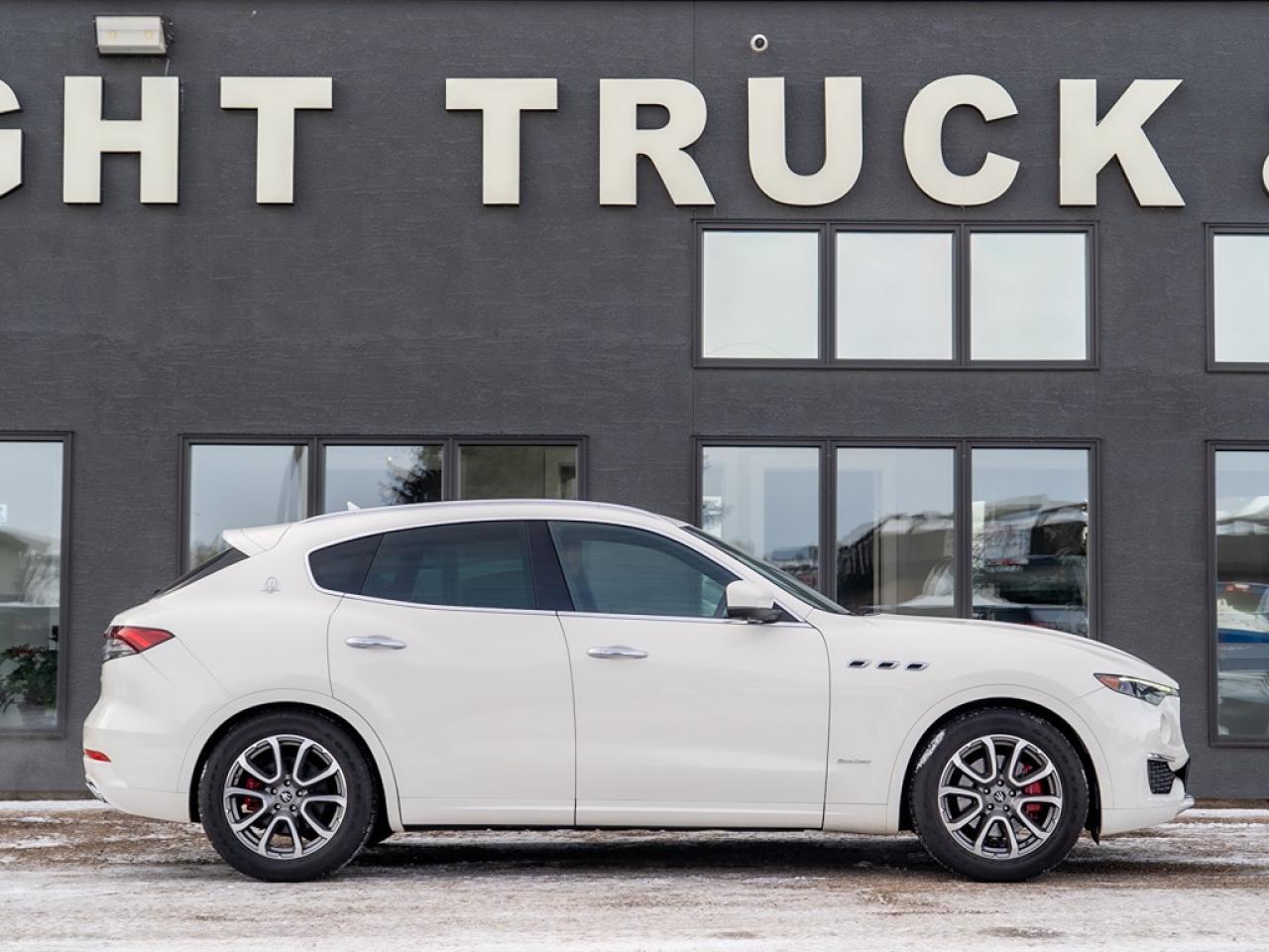 2021 Maserati Levante GranLusso 3.0L  ONLY 19,532 KMS Photo4