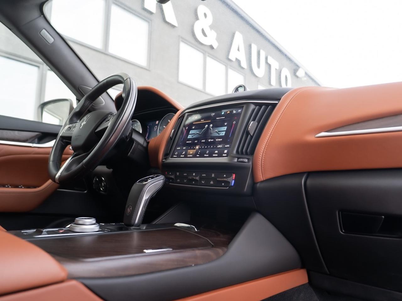 2021 Maserati Levante GranLusso 3.0L  ONLY 19,532 KMS Photo41