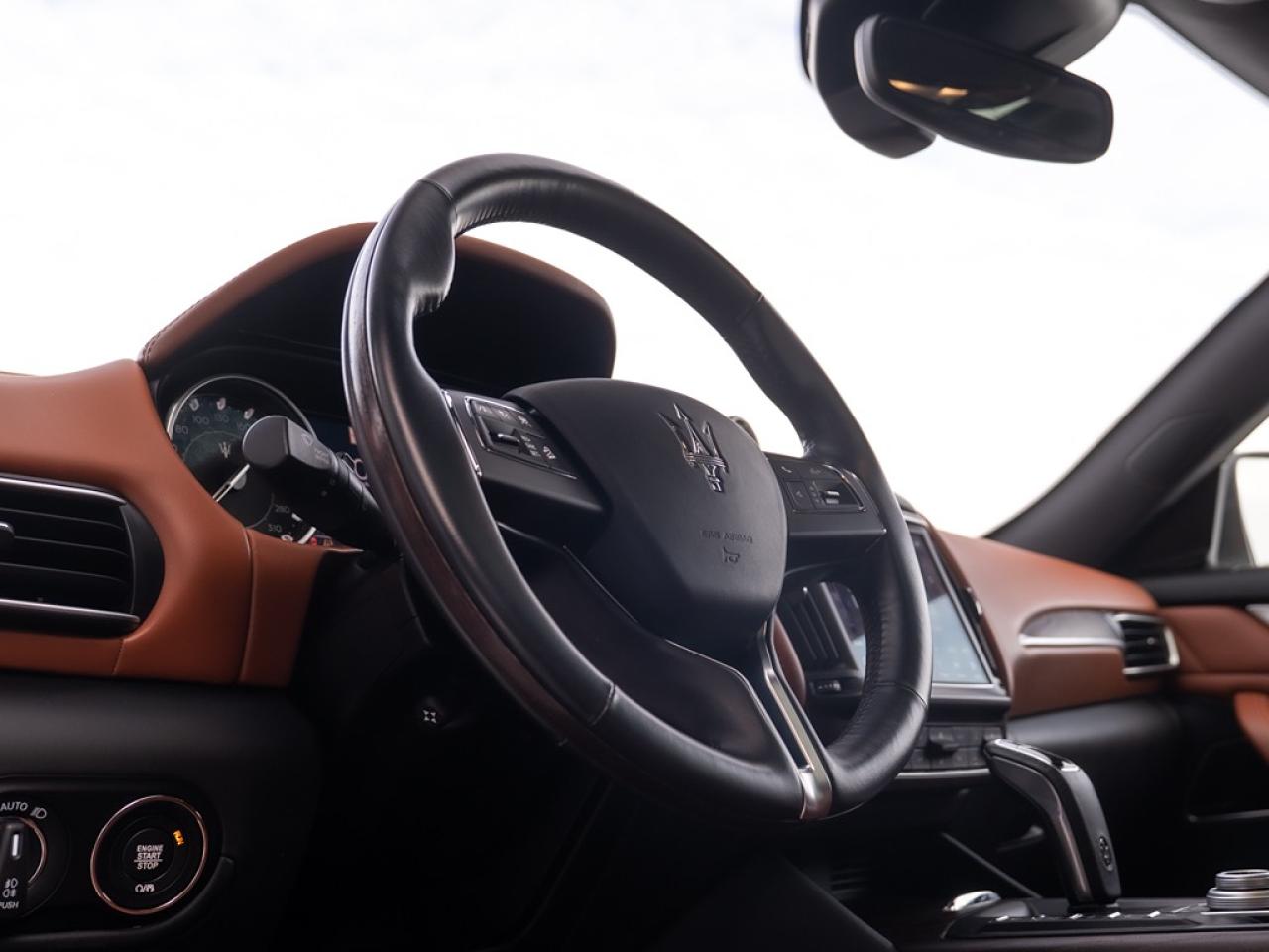 2021 Maserati Levante GranLusso 3.0L  ONLY 19,532 KMS Photo12