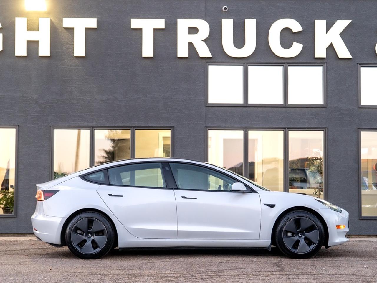 2021 Tesla Model 3 Standard Range Plus RWD Photo25
