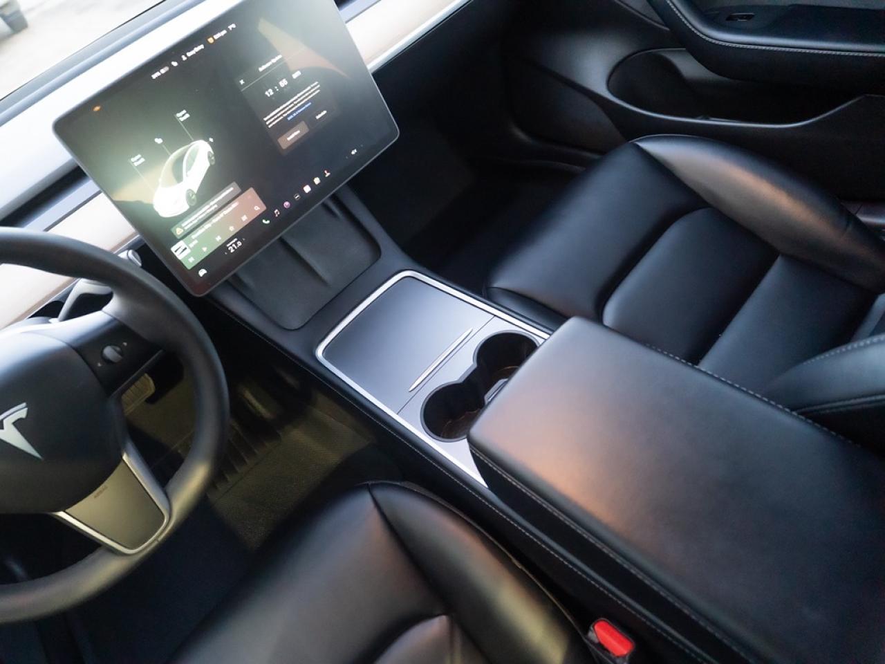 2021 Tesla Model 3 Standard Range Plus RWD Photo9