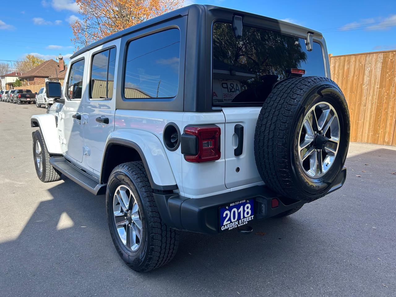 2018 Jeep Wrangler Sahara Photo2