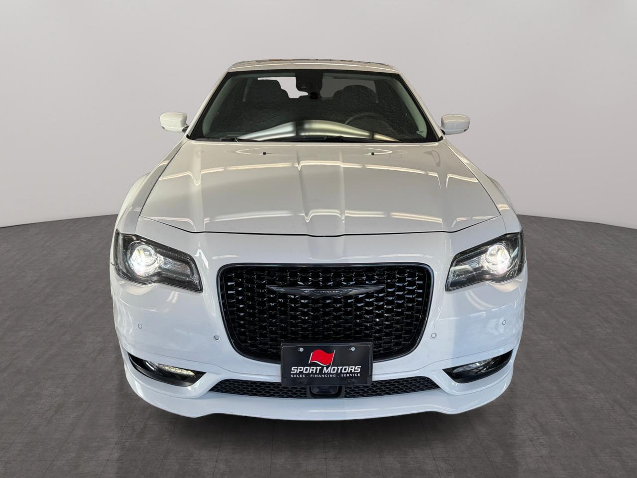 2023 Chrysler 300 300 Touring L AWD+Adaptive Cruise+Roof+Leather Photo12