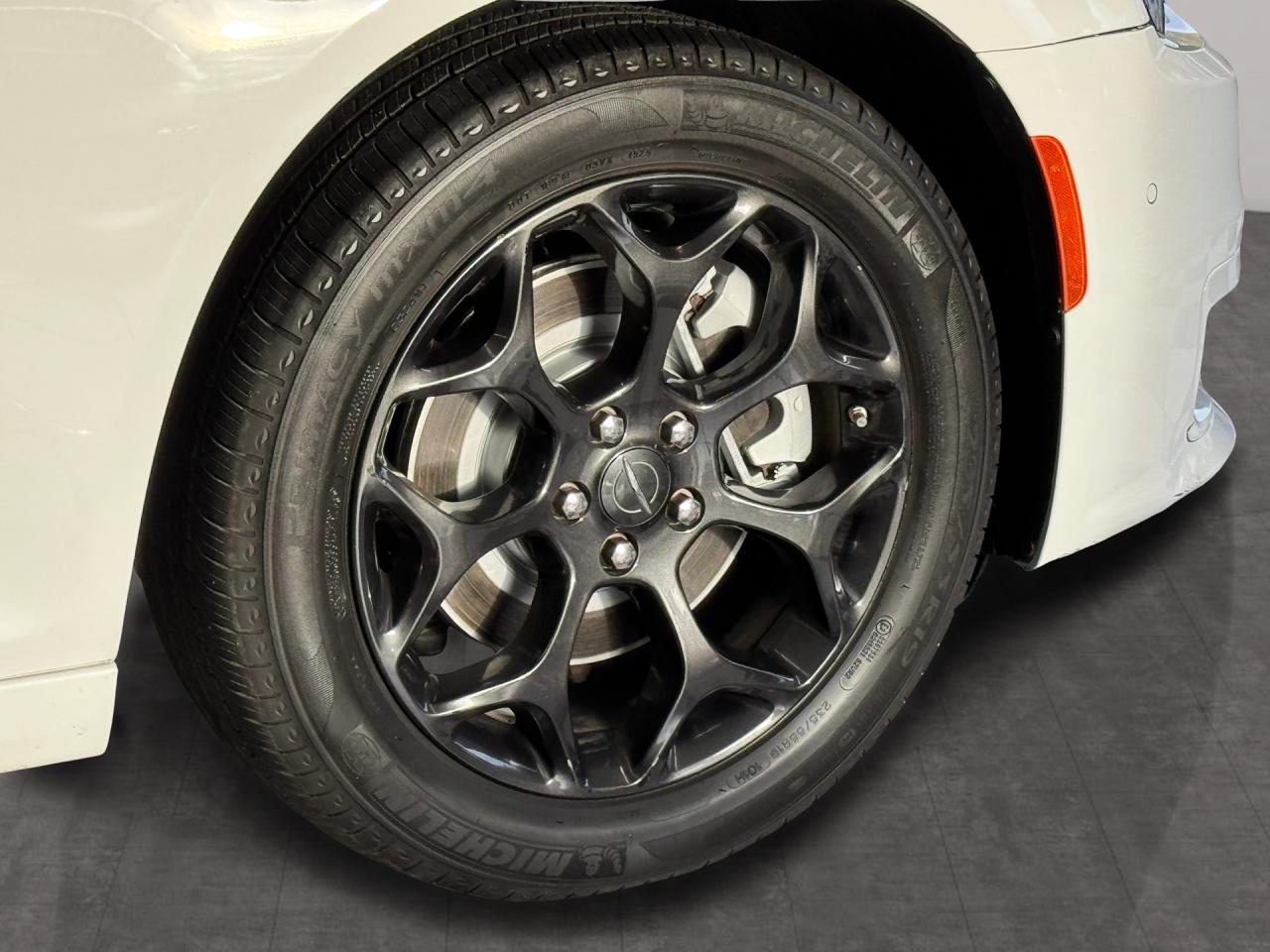 2023 Chrysler 300 300 Touring L AWD+Adaptive Cruise+Roof+Leather Photo60