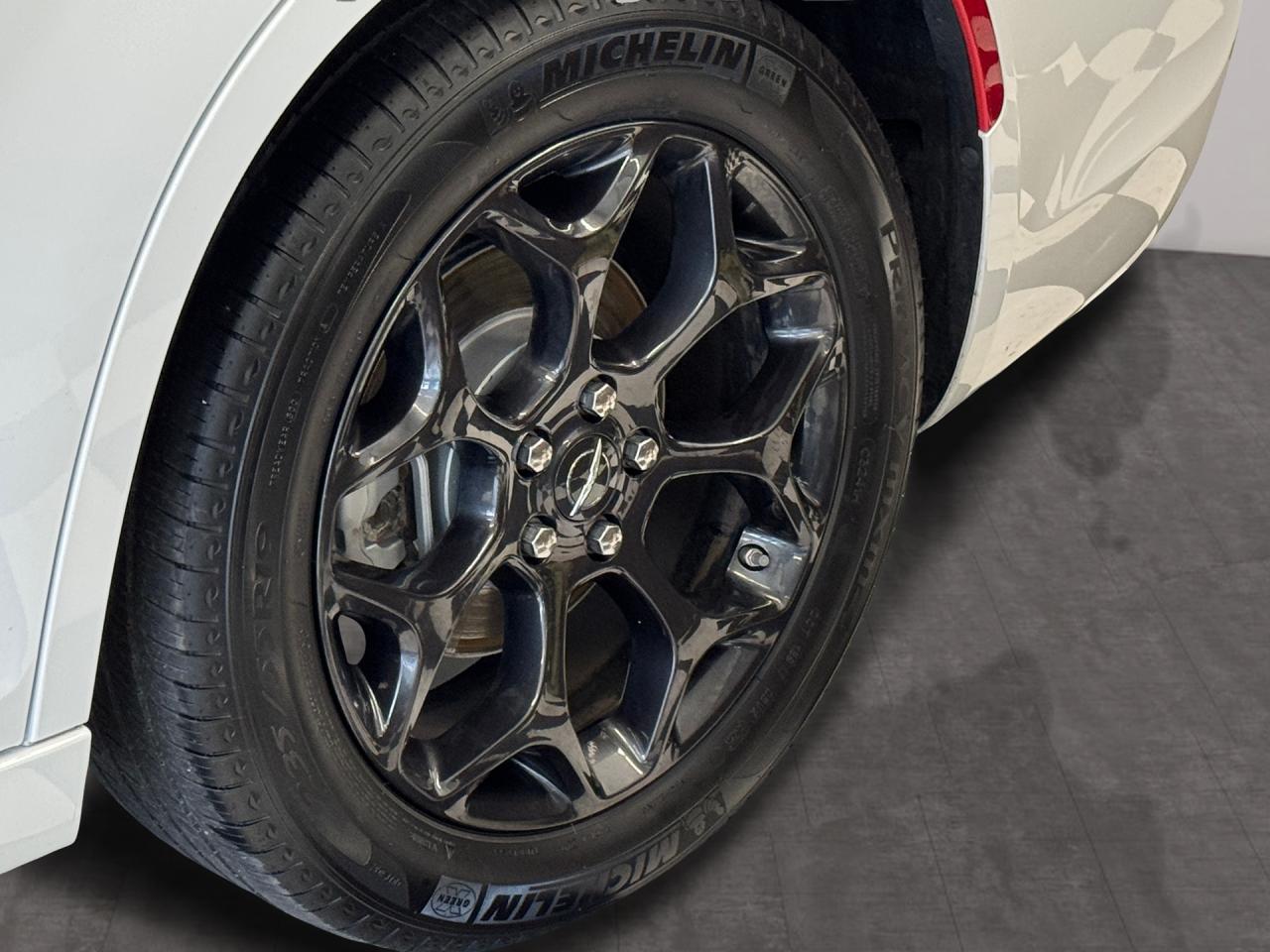 2023 Chrysler 300 300 Touring L AWD+Adaptive Cruise+Roof+Leather Photo58