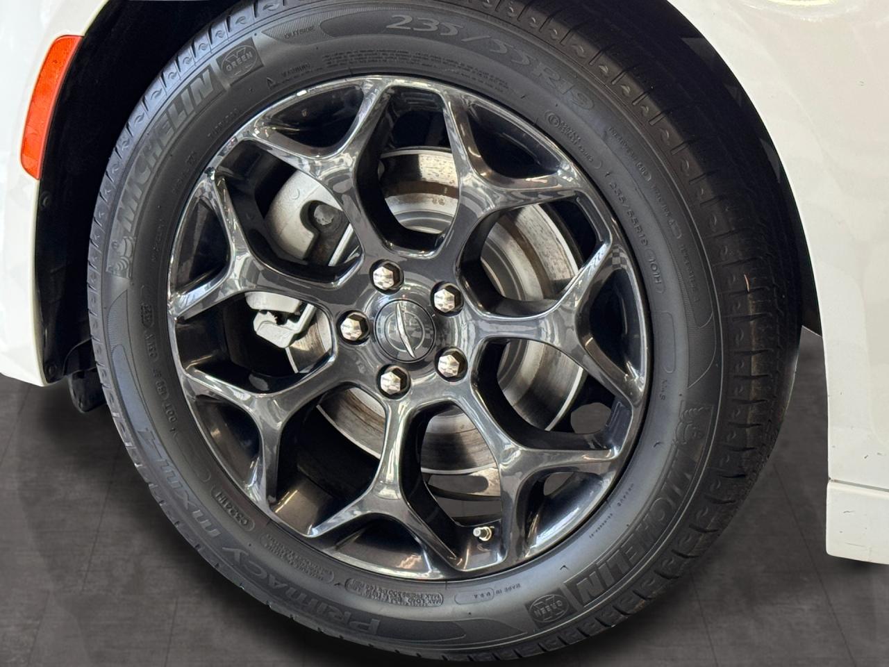 2023 Chrysler 300 300 Touring L AWD+Adaptive Cruise+Roof+Leather Photo57