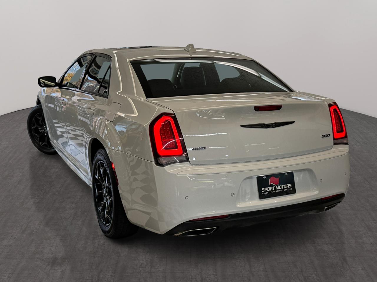 2023 Chrysler 300 300 Touring L AWD+Adaptive Cruise+Roof+Leather Photo20