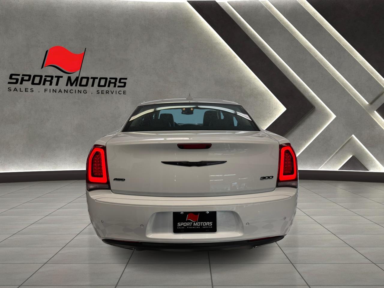 2023 Chrysler 300 300 Touring L AWD+Adaptive Cruise+Roof+Leather Photo