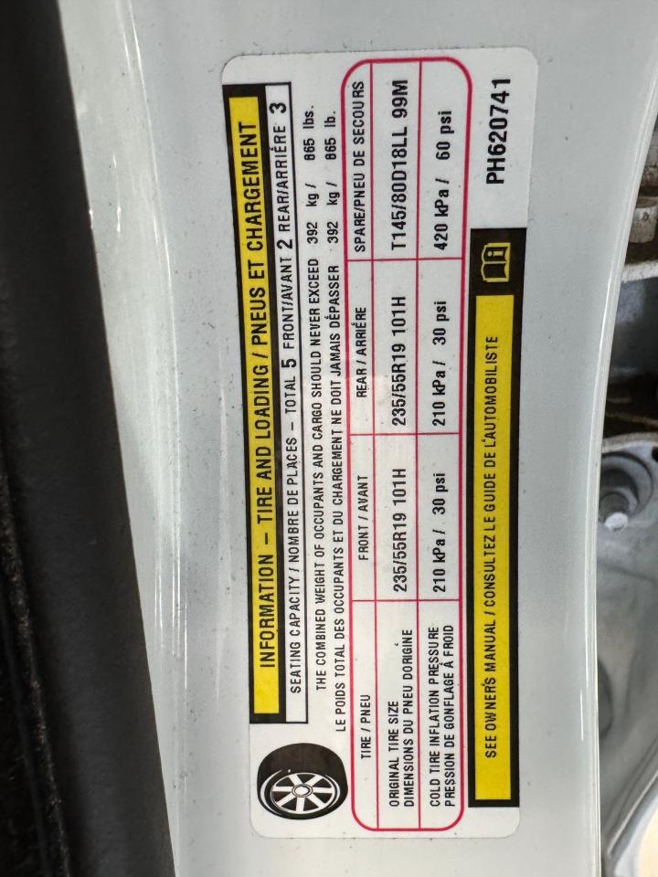 2023 Chrysler 300 300 Touring L AWD+Adaptive Cruise+Roof+Leather Photo