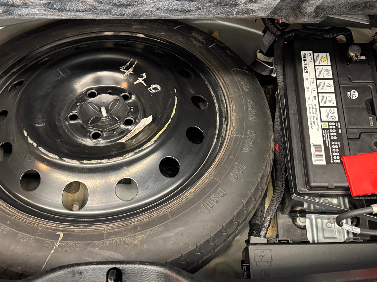 2023 Chrysler 300 300 Touring L AWD+Adaptive Cruise+Roof+Leather Photo