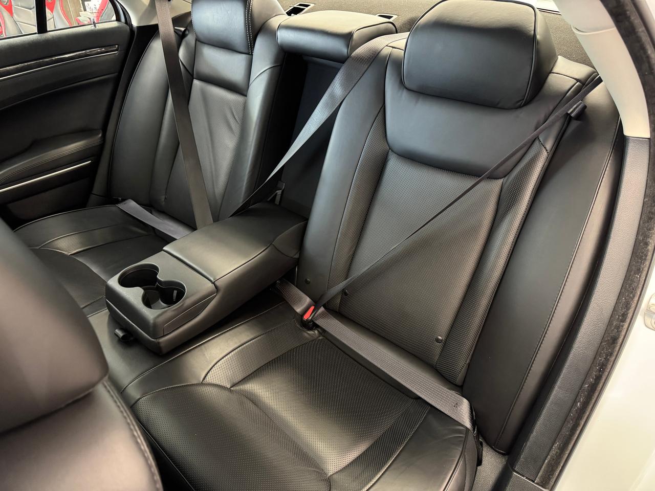 2023 Chrysler 300 300 Touring L AWD+Adaptive Cruise+Roof+Leather Photo95