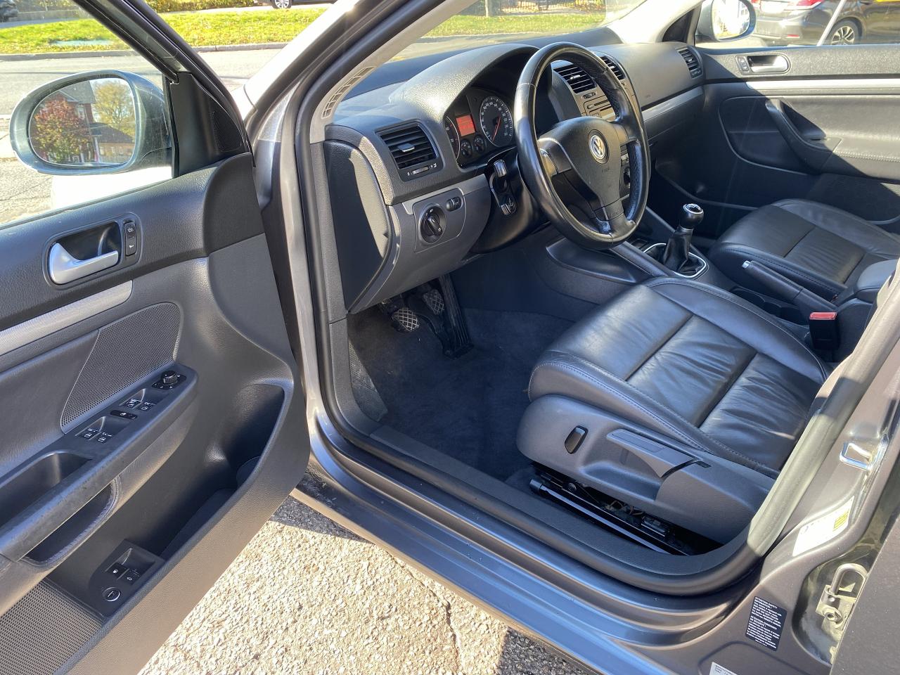 2006 Volkswagen Jetta 2.5L/Low KM/No Accident/Gas Saver/Leather/Roof - Photo #11