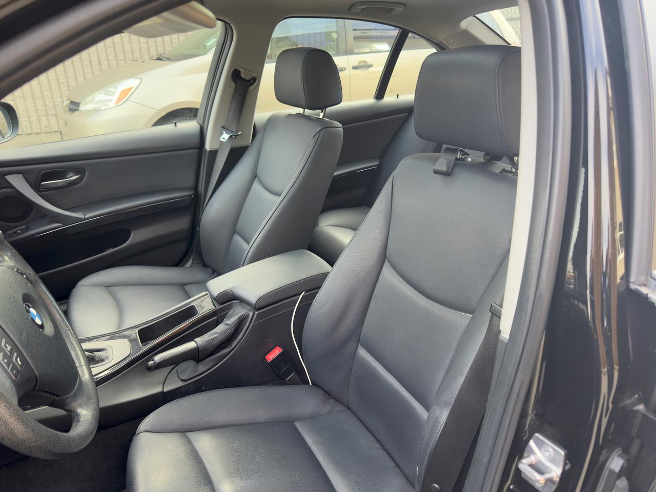 2011 BMW 3 Series 328i xDrive Executive Edition FINANCING AVAILABLE Photo9