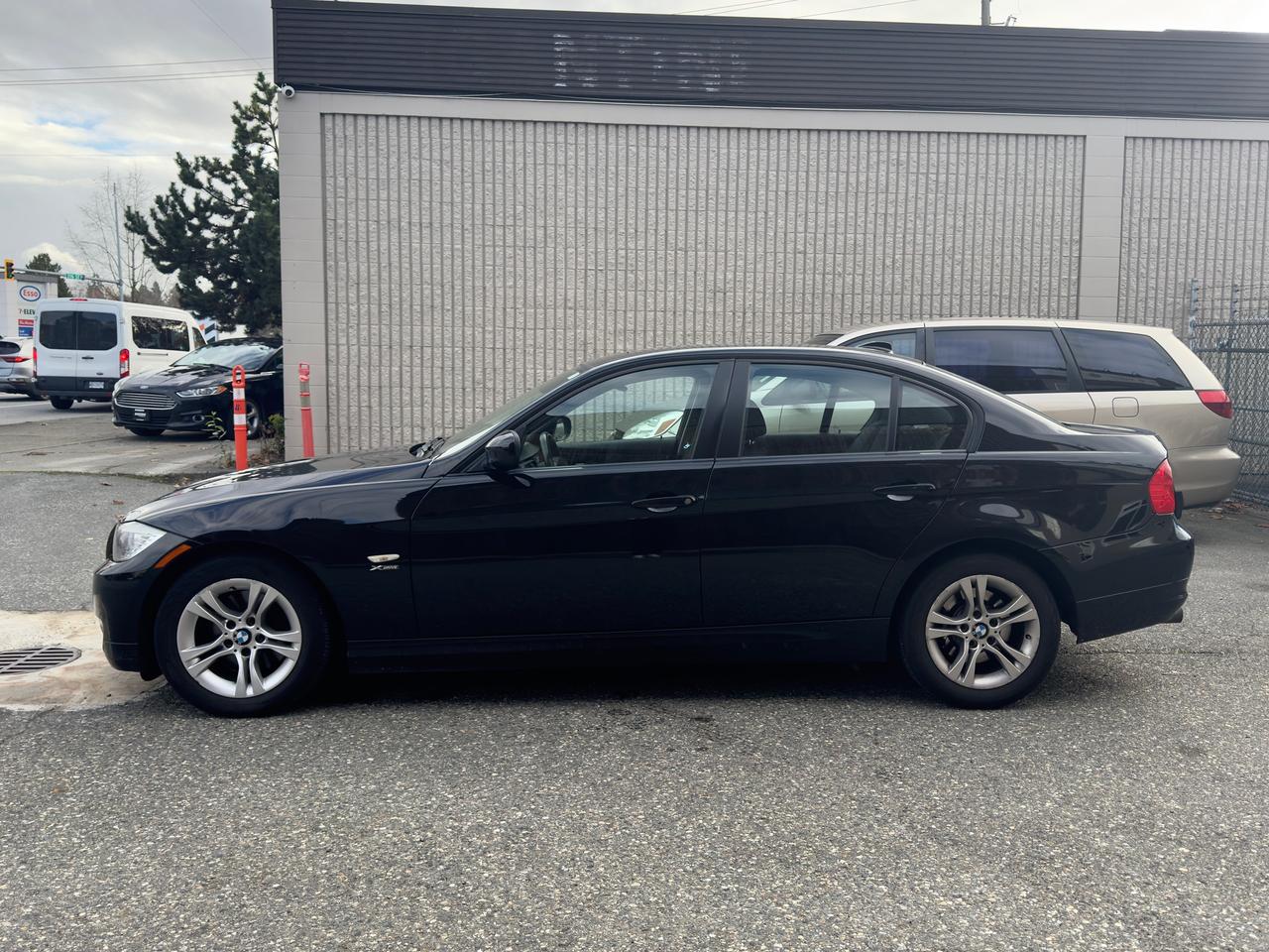 2011 BMW 3 Series 328i xDrive Executive Edition FINANCING AVAILABLE Photo8