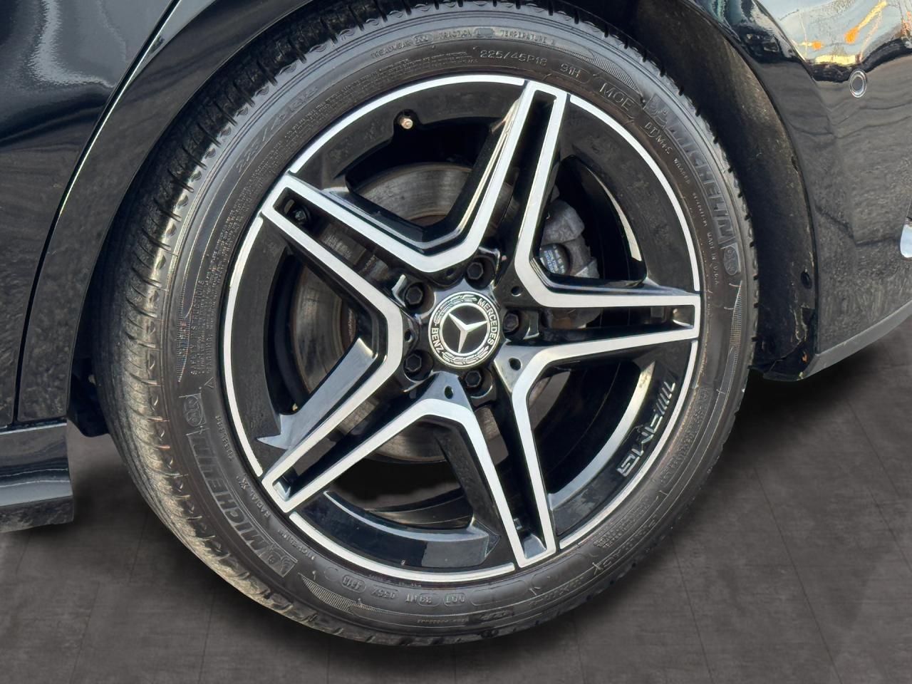 2019 Mercedes-Benz A-Class A 250 4MATIC+360 CAM+Roof+2 Tone+CLEAN CARFAX Photo55