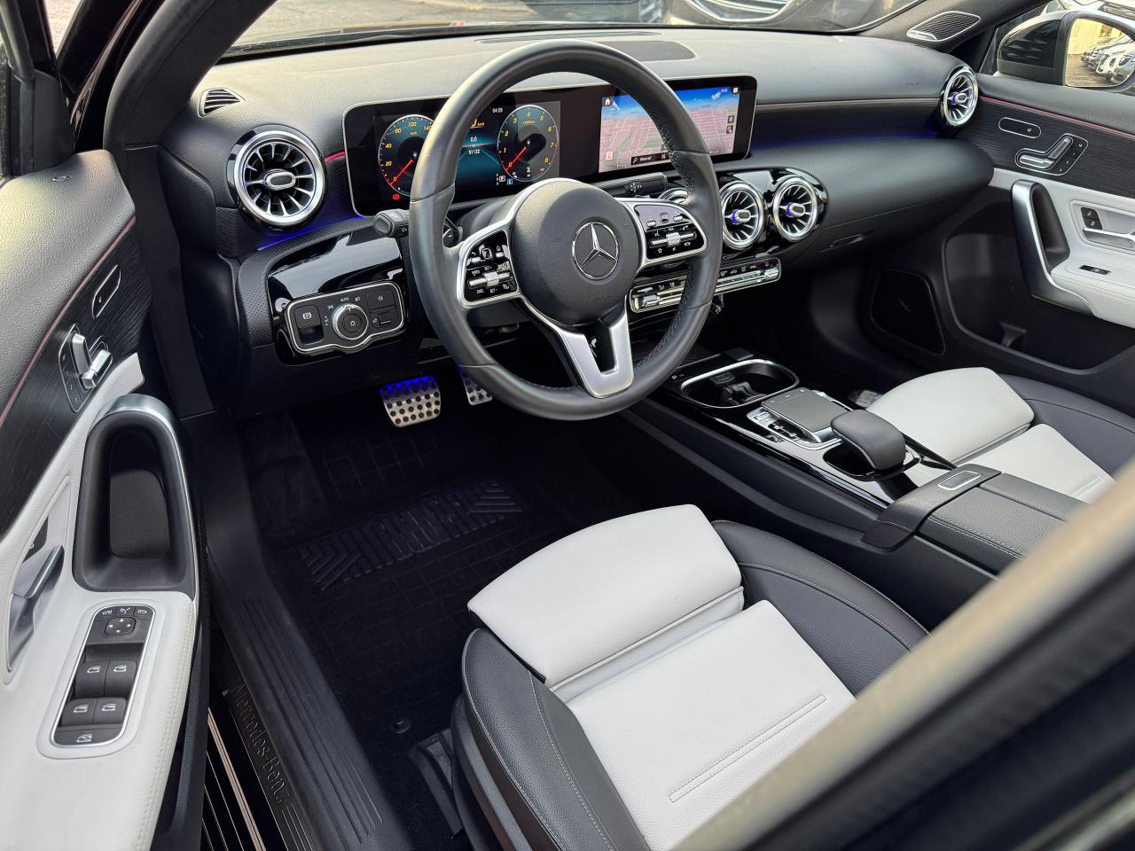 2019 Mercedes-Benz A-Class A 250 4MATIC+360 CAM+Roof+2 Tone+CLEAN CARFAX Photo19