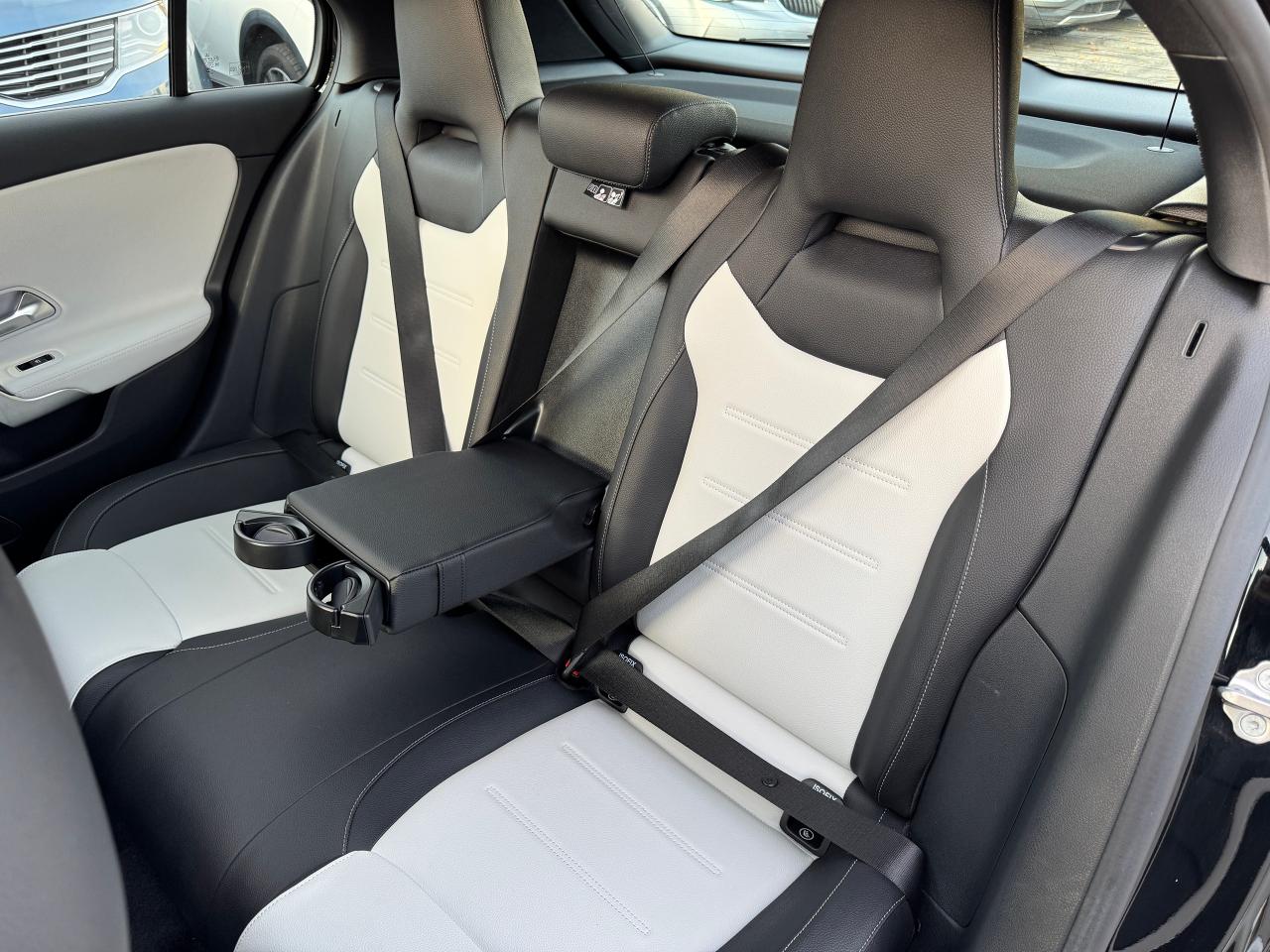 2019 Mercedes-Benz A-Class A 250 4MATIC+360 CAM+Roof+2 Tone+CLEAN CARFAX Photo26