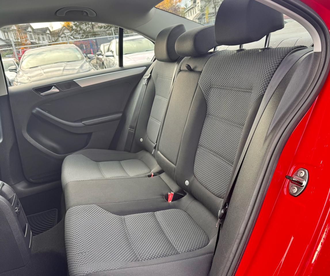 2014 Volkswagen Jetta Comfortline FINANCING AVAILABLE Photo15