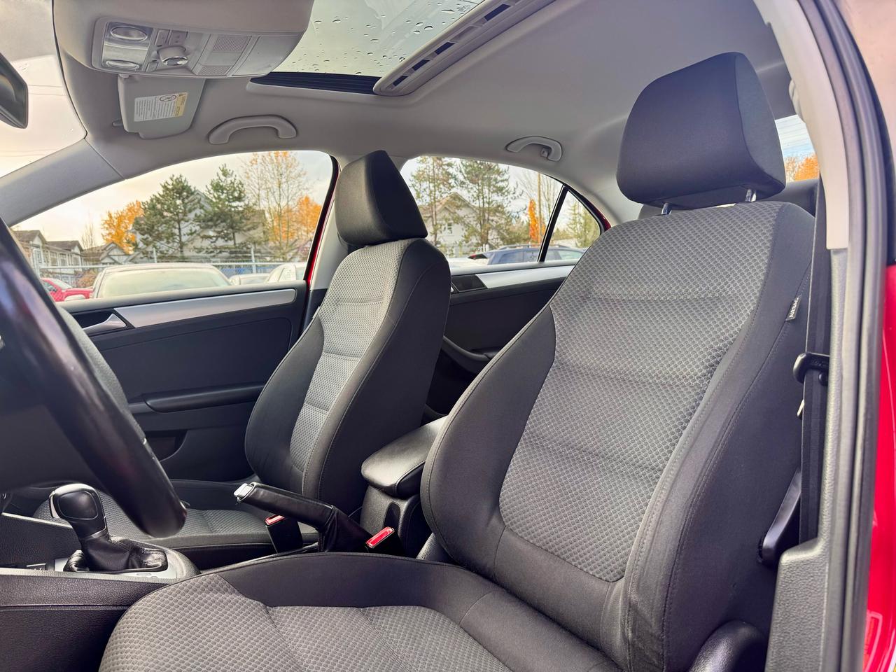 2014 Volkswagen Jetta Comfortline FINANCING AVAILABLE Photo9