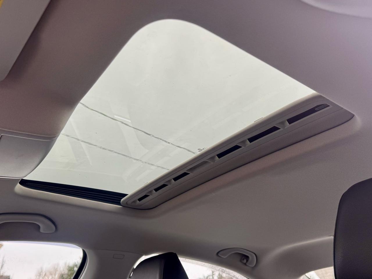 2014 Volkswagen Jetta Highline FINANCING AVAILABLE Photo14