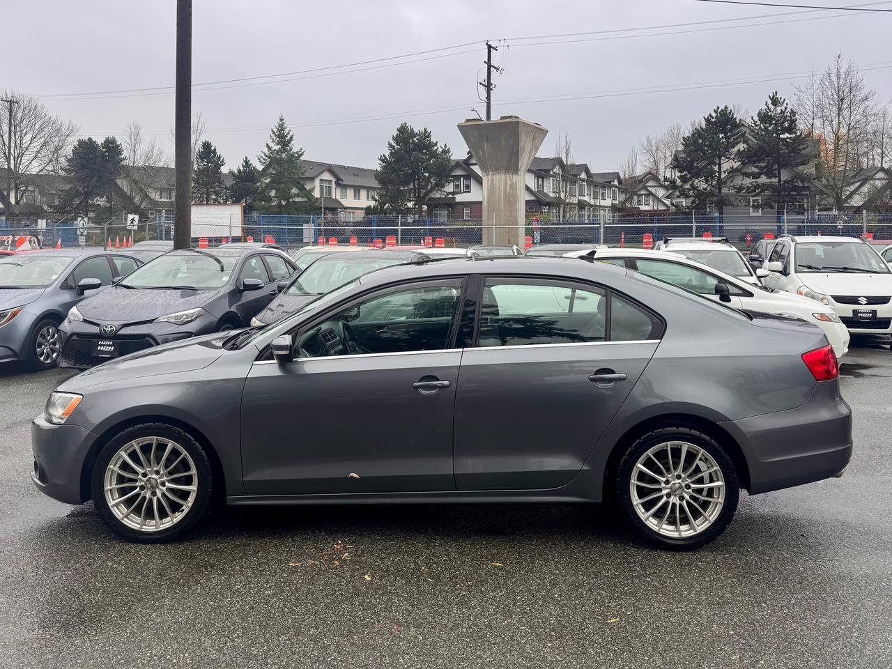 2014 Volkswagen Jetta Highline FINANCING AVAILABLE Photo8