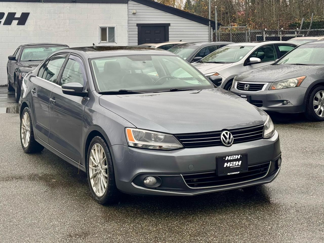 2014 Volkswagen Jetta Highline FINANCING AVAILABLE Photo3