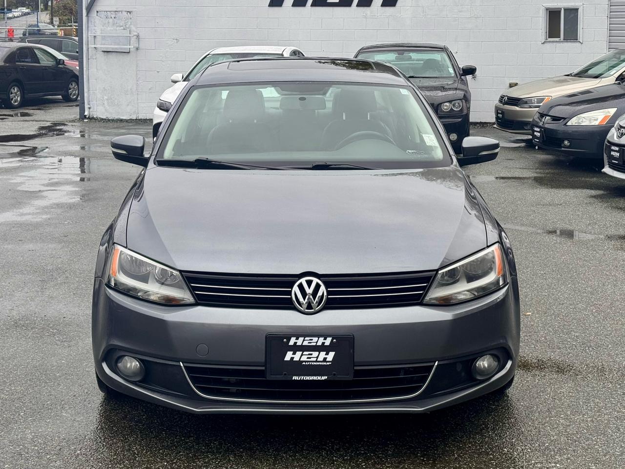 2014 Volkswagen Jetta Highline FINANCING AVAILABLE Photo2