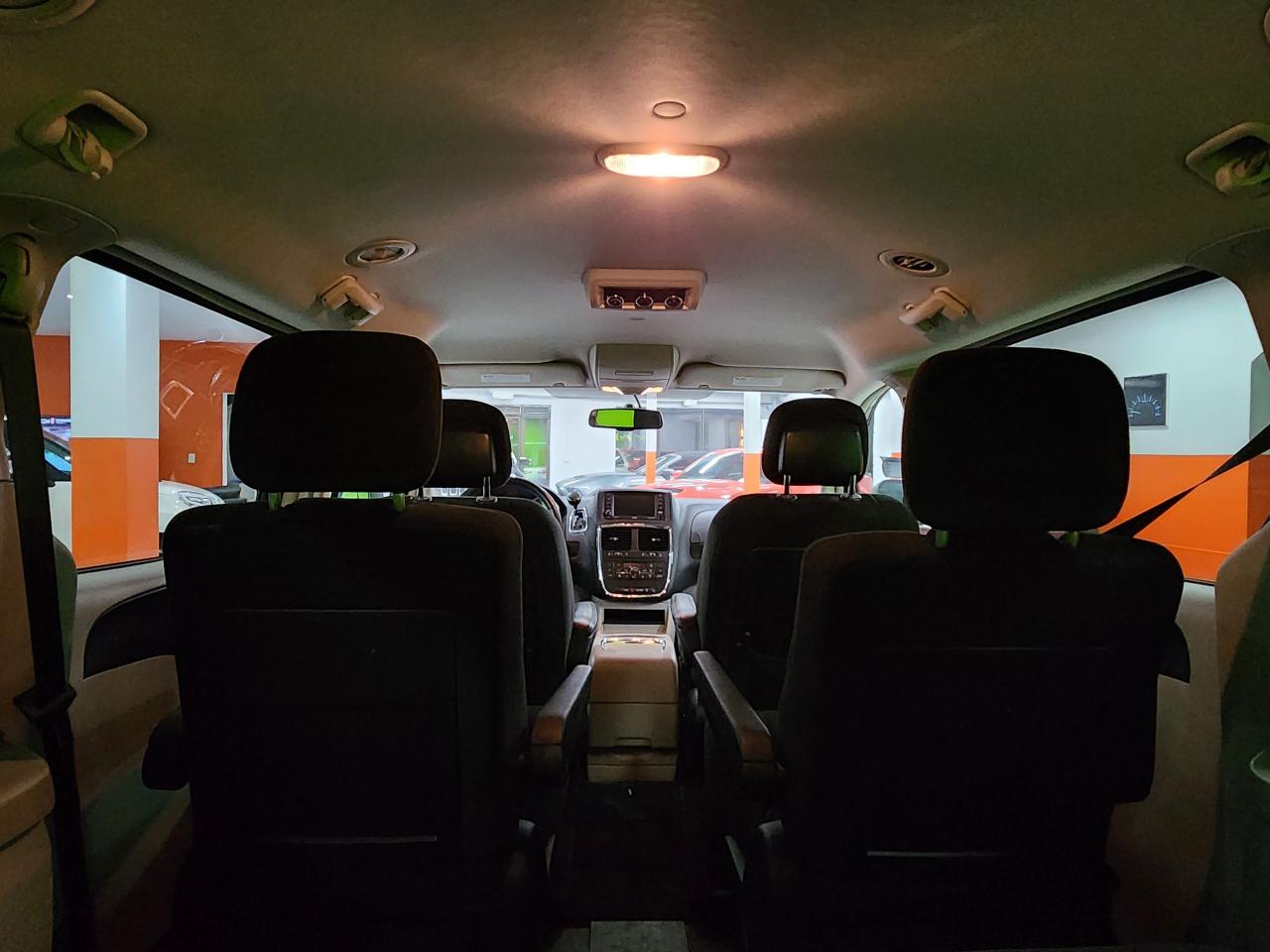 2016 Dodge Grand Caravan Crew Heated Seats, Heated Wheel Auto Start - Photo #18