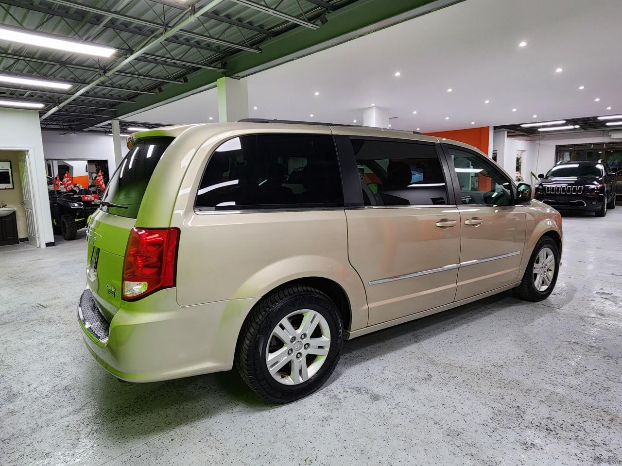 2016 Dodge Grand Caravan Crew Heated Seats, Heated Wheel Auto Start - Photo #7