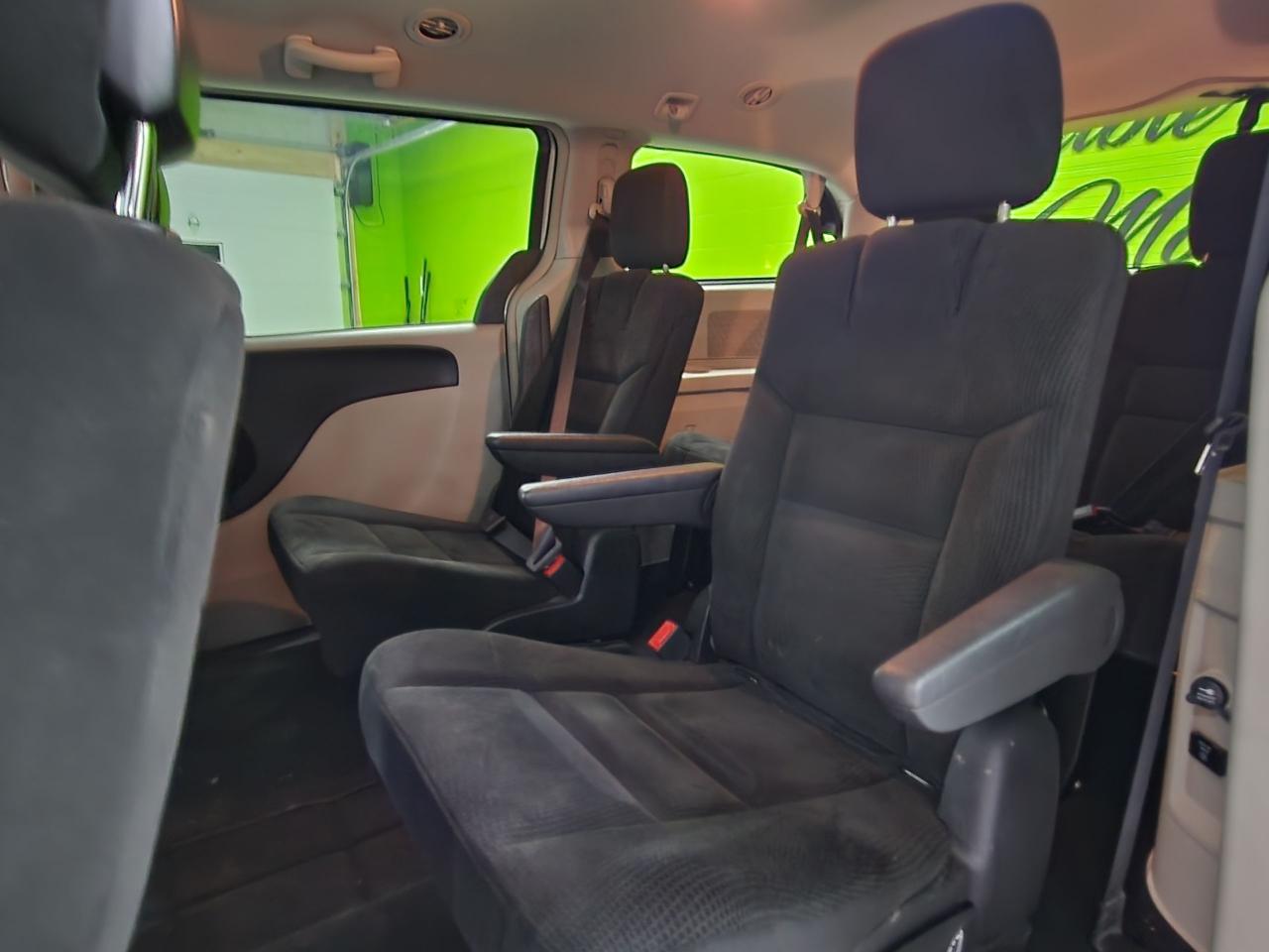 2016 Dodge Grand Caravan Crew Heated Seats, Heated Wheel Auto Start - Photo #20