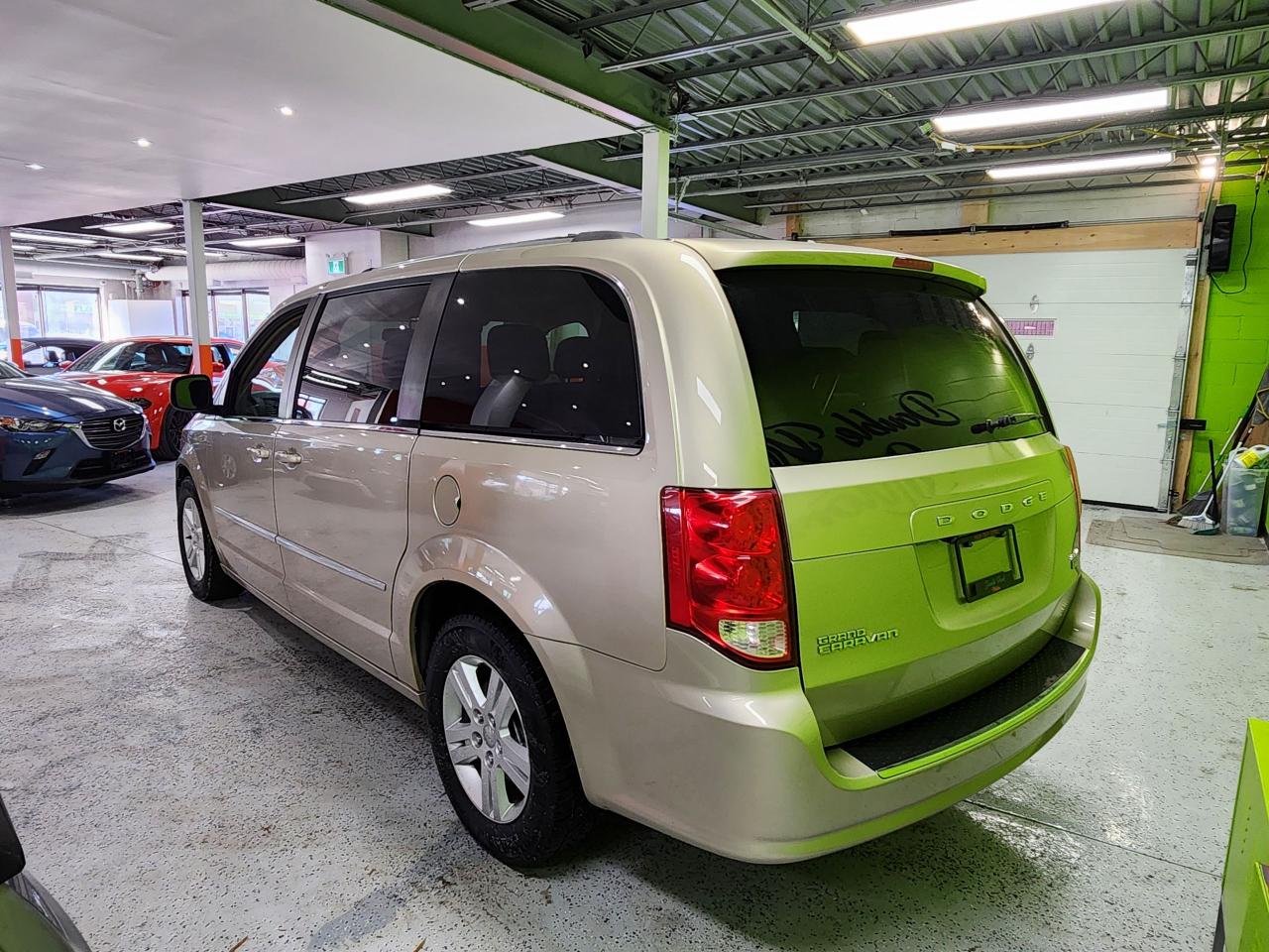 2016 Dodge Grand Caravan Crew Heated Seats, Heated Wheel Auto Start Photo